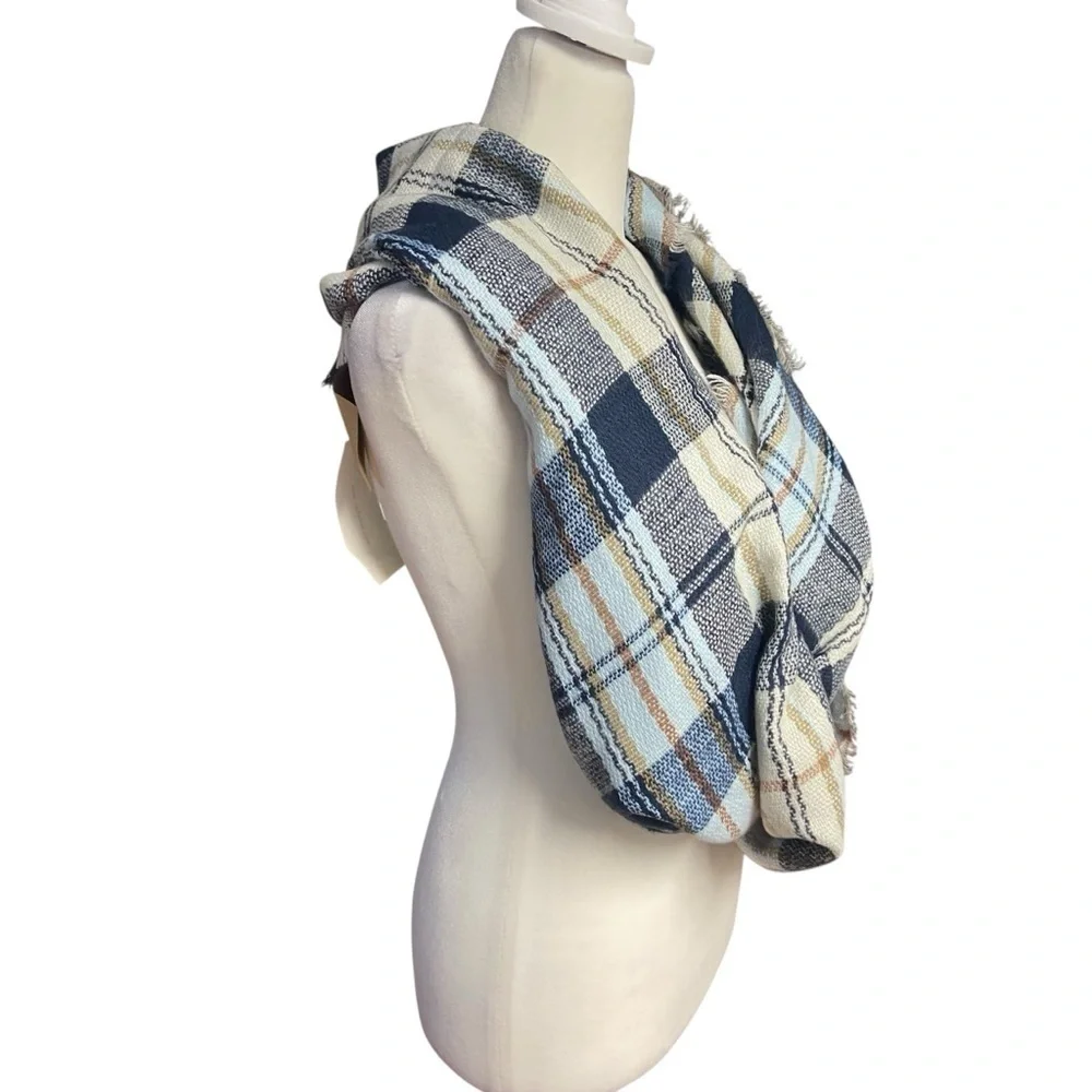Look by M Rosarita Infinity Scarf OS Navy Cream Tan Plaid  Wool Blend Fall NWT